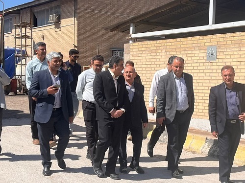 بازدید مدیرکل بنیاد مسکن از شرکت تولیدی شیلنگ و لوله خوزستان